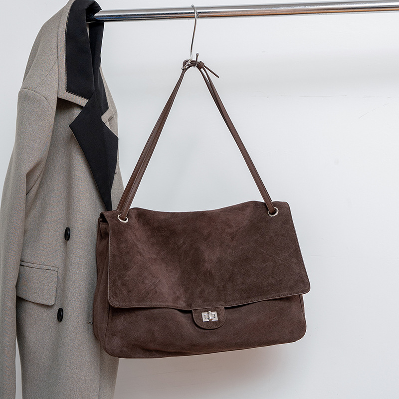 Bolsa de Ombro em Couro Suede  - Leather Work Handbag avaliação e preço