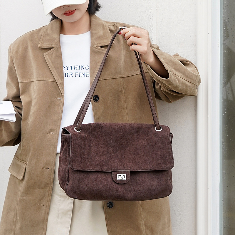 Bolsa de Ombro em Couro Suede  - Leather Work Handbag avaliação e preço