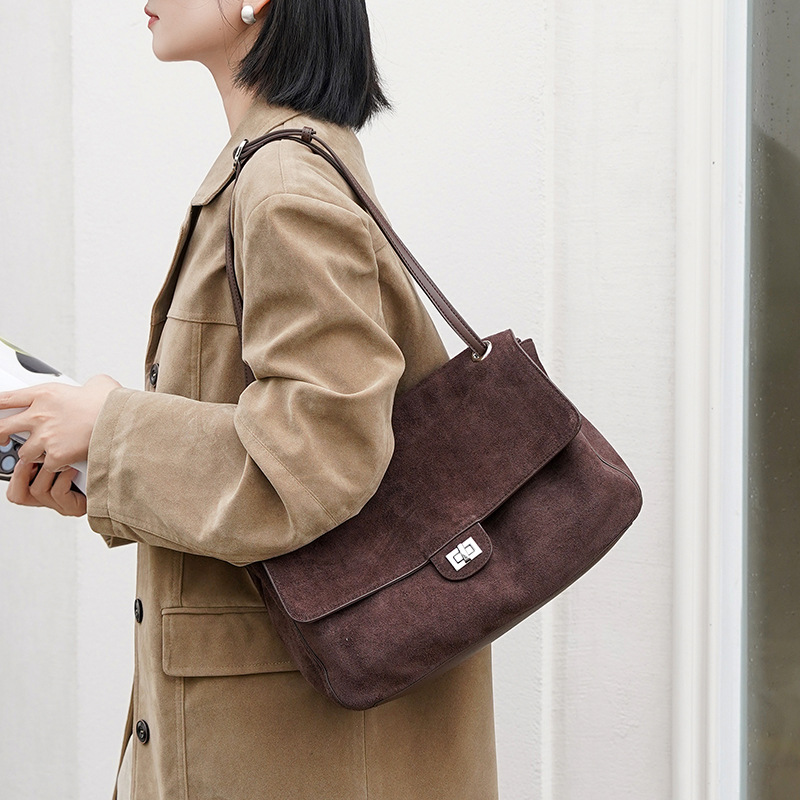 Bolsa de Ombro em Couro Suede  - Leather Work Handbag avaliação e preço